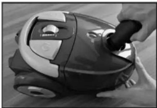 ROTEL U6712CH - ASSEMBLING THE VACUUM CLEANER - 1