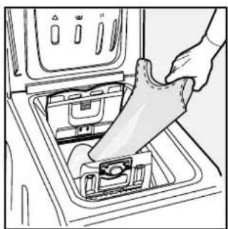 INDESIT WT 50 EX - C) LOADING THE WENSHING MAGBHENG (Fig.8). - 1