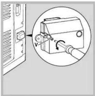 INDESIT KN3C51(W)FR S - Инсталиране на захранващия кабел - 2