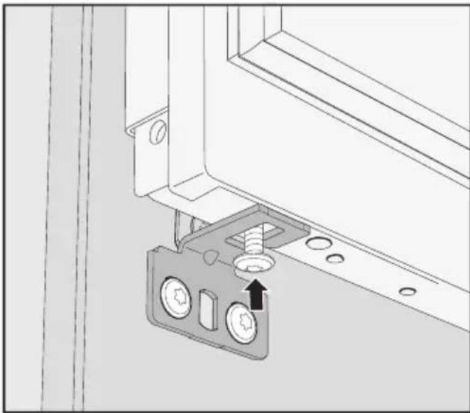 MIELE KWT 2611 Vi - Monter les équerres de fixation - 4