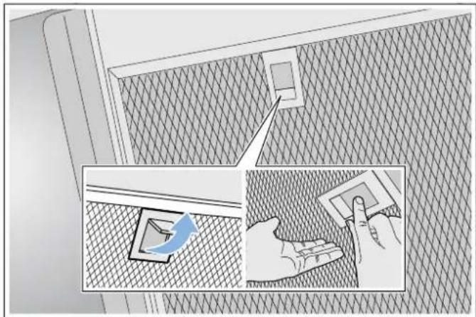 CONSTRUCTA CD656860 - Removing metal grease filter - 1