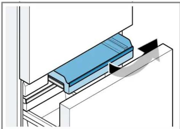 BOSCH B36CT80SNB - Removing the frozen food pull-out container - 1