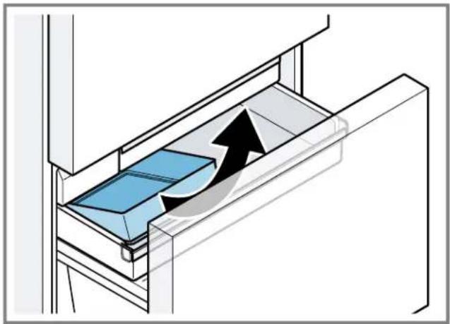 BOSCH B36CT80SNB - Extraer el deposito para cubitos de hielo - 1