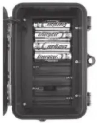 BUSHNELL Trophy Cam 119577 - Loading Batteries - 1