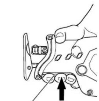 HITACHI CR 13VB - Adjusting the base - 3