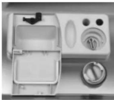 IGNIS ADL 3341 IX - COMMENT REMPLIR LE DISTRIBUTeur DE LIQUIDE DE RINÇAGE - 2