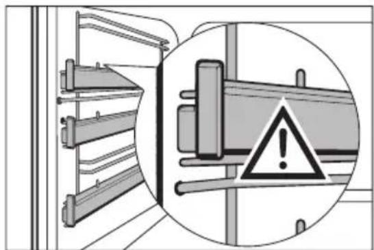 Juno Electrolux JEH26321E - Installation de la grille encasable - 2