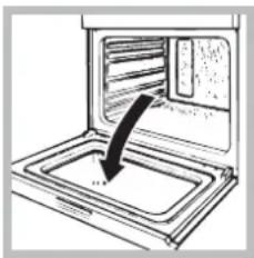 INDESIT HI 50 EK.A IX - Cleaning the oven door - 1