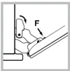 INDESIT HI 50 EK.A IX - Cleaning the oven door - 2