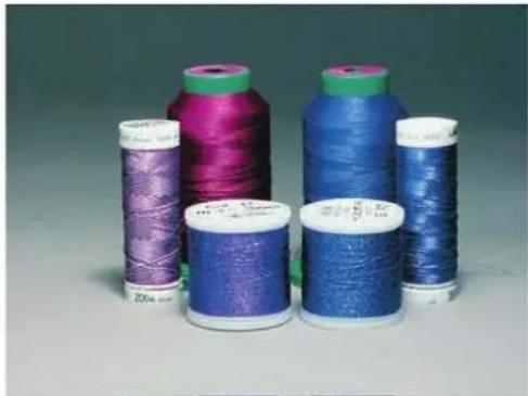 BERNINA 590 - Fil supérieur - 1