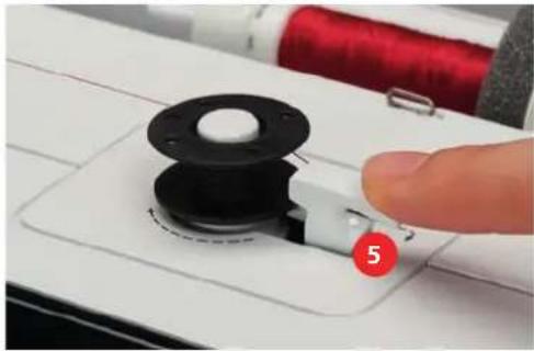 BERNINA 590 - Embobiner la canette - 4