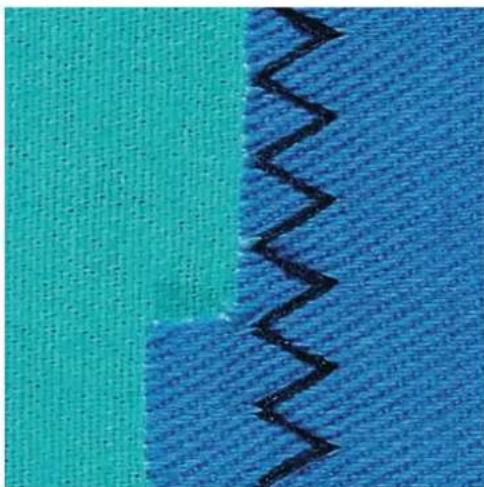 BERNINA 590 - Point droit triple - 1
