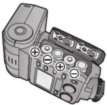 PANASONIC Lumix DMWFL500E - En insérant les piles, assurez-vous que les pôles ⊕ et ⊖ sont correctement alignés. - 1