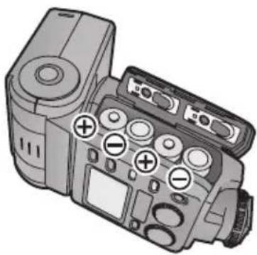 PANASONIC Lumix DMWFL500E - When inserting the batteries, ensure that the ⊕ and ⊖ poles of the batteries are aligned correctly. - 1