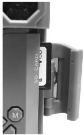 BUSHNELL Core - Einsetzend der SD-Karte - 1