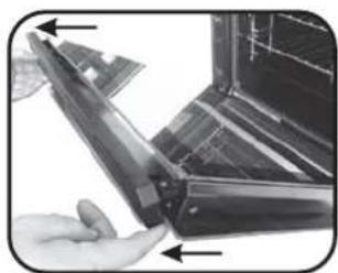 HOOVER HOL03LVX - LIMPIEZA DEL CRISTAL DE LA PUERTA - 2