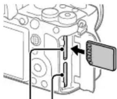 SONY Alpha A9 II - Insira o cartão SD na ranhura 1. - 1