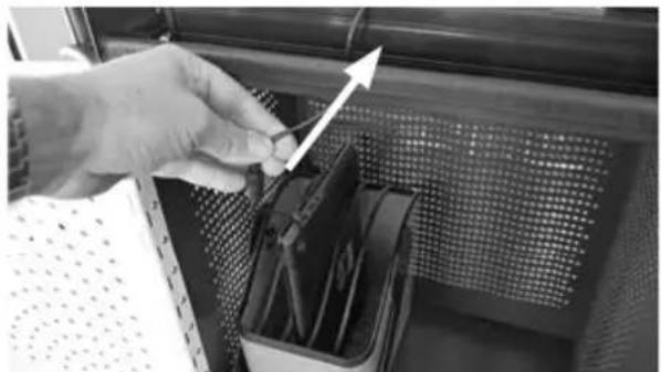 Lockncharge Carrier 15 - STEP 4 - Assembling your devices in the Carrier 15 Charging Station - 3
