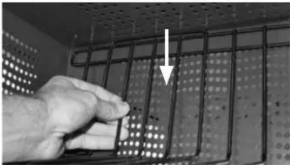 Lockncharge Carrier 15 - ÉTAPE 2 — Démontage de la baie d'équipement en acier inoxydable - 1
