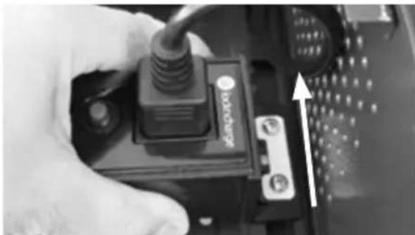 Lockncharge Carrier 15 - PASSO 4 - Montagem dos dispositivos na Carrier 15 Charging Station - 4