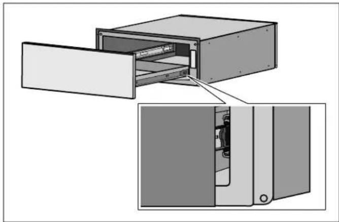 BOSCH HDI8056U - Installation du tiroir dans le compartment - 5