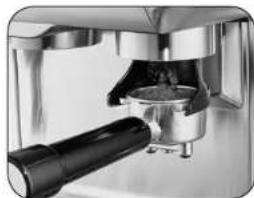 Solis Grind & Infuse Compact 1018 - MOUDRE DU CAFE EN Poudre DANS LE FILTRE ET LE TASSER - 4