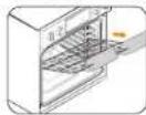 SAMSUNG NQ70M7770DS - Remise en place des grilles - 3