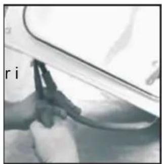 HOOVER LLH D813A2XS - Asenna tyhjennysletku seuraavasti: - 2