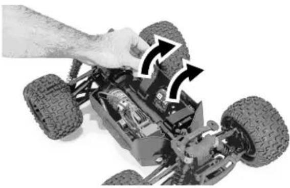 ARRMA Granite 4x4 Mega RTR - LEGEN SIE DIE AA BATTERIEN IN DAS STEUERGERÄT EIN - 6