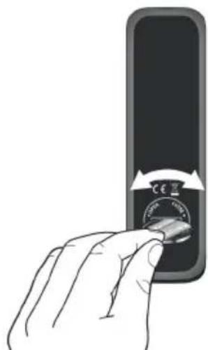 SONORO Prestige SO330 V3 - Insertion de la pile dans la télécommande - 1