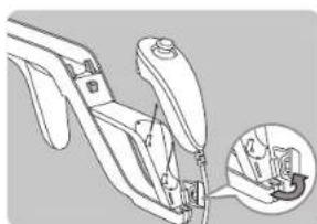 NINTENDO Wii Zapper - Retirer la télécommande wii et le nunchuk - 3