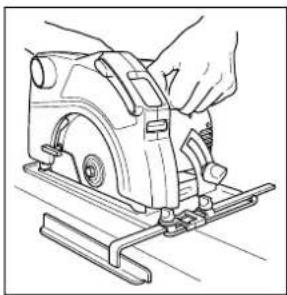 BLACK & DECKER 374456N - ARBEITEN MIT DER HANDKREISSÄGE - 1