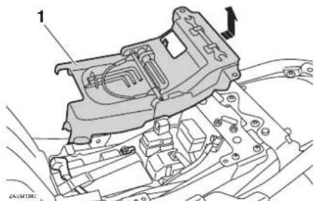 YAMAHA XSR700 (2017) - Accès aux fusibles - 3