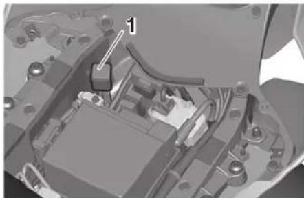 YAMAHA YZFR1M (2020) - Connecteur de diagnostic - 1
