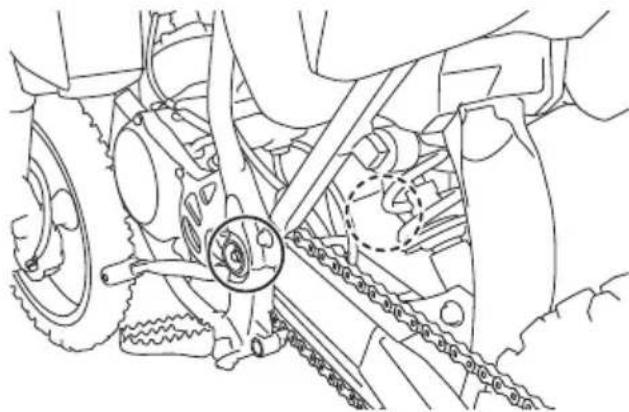 YAMAHA YZ65 (2021) - Lubrification des pivots du bras oscillant - 1