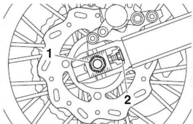 YAMAHA YZ65 (2021) - Réglage de la tension de la chaine de transmission - 1