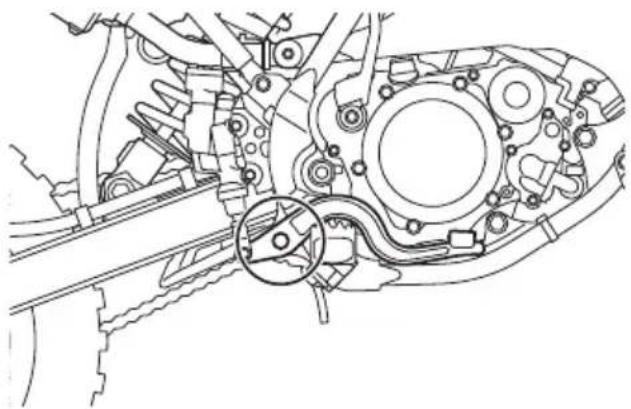YAMAHA YZ65 (2021) - Contrôle et lubrification de la pé-dale de frein - 1