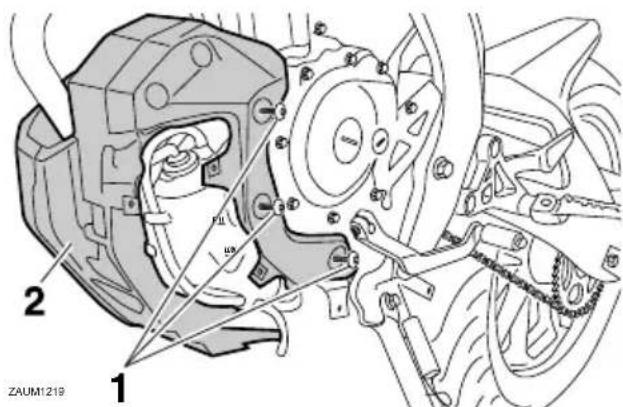 YAMAHA MT125 (2016) - Dépose du carénage - 1