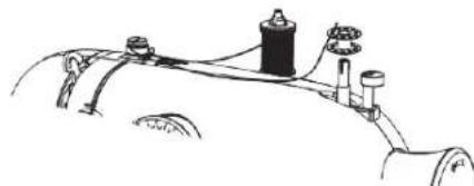 SOLAC Cotton 12 SW8229 - WINDING THREAD ONTO THE BOBBIN - 3