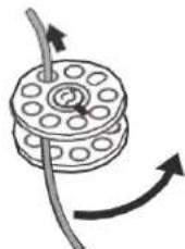 SOLAC Cotton 12 SW8229 - WINDING THREAD ONTO THE BOBBIN - 2