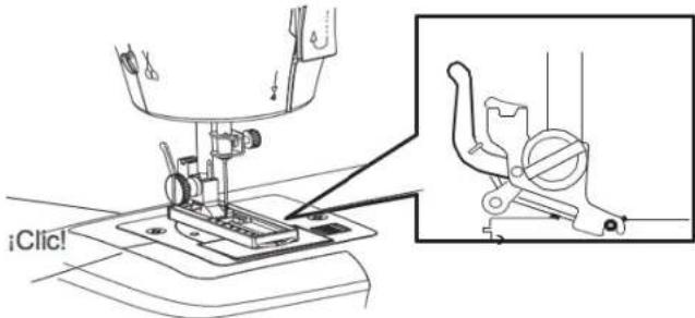 SOLAC Cotton 12 SW8229 - Mise en place du pied presseur spécial boutonnières. - 4