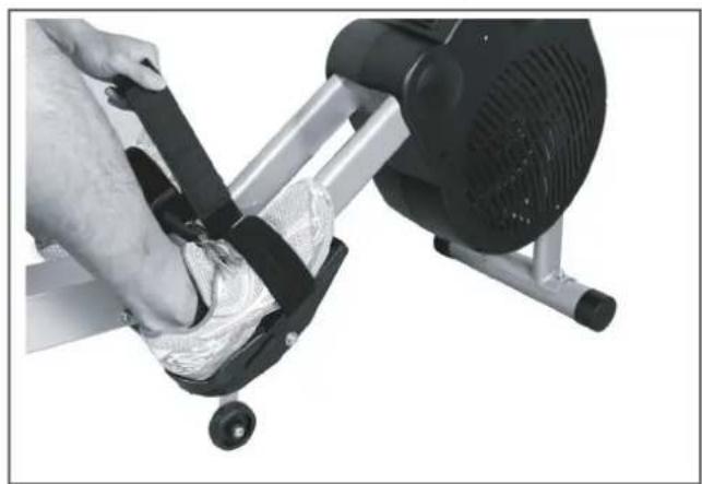 Cardiostrong RX50 - Serrer et desserer la sangle de pied - 1