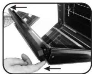 CANDY FCXP825XE - CLEANING THE DOOR GLASS - 3