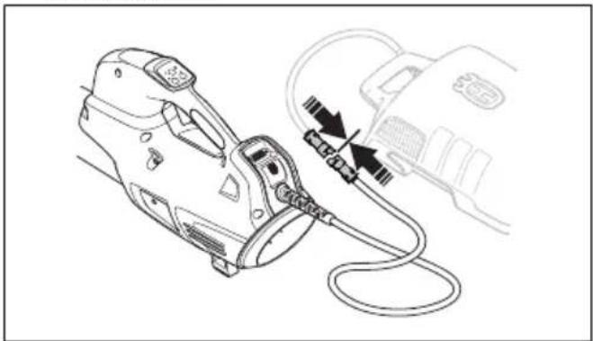 HUSQVARNA 530iBX - Pour connecter la batterie à l'appareil - 1