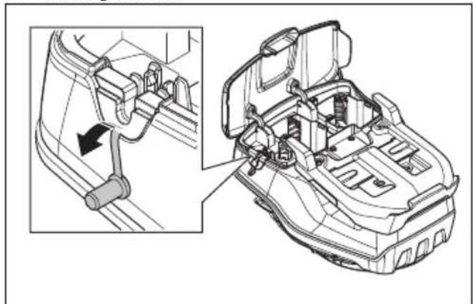 HUSQVARNA LB 548i - Multiaku (lisatarvik) paigaldamine ja eemaldamine - 4