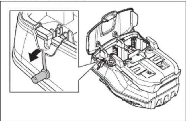 HUSQVARNA LB 548i - De multi-accu (accessoire) monteren en verwijderen - 4