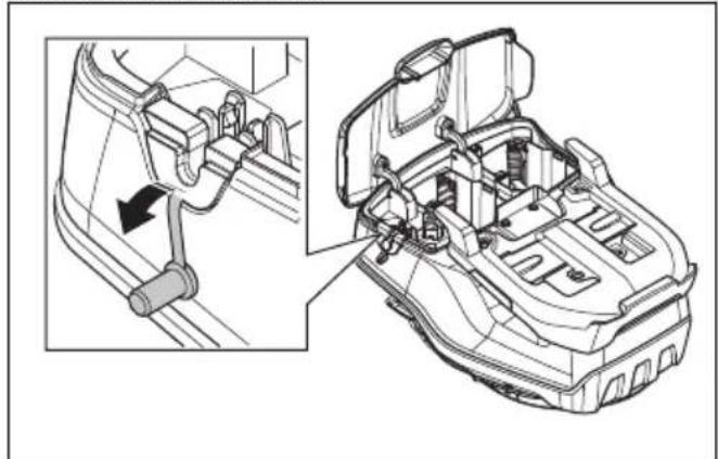 HUSQVARNA LB 548i - To install and remove the multi battery (accessory) - 4