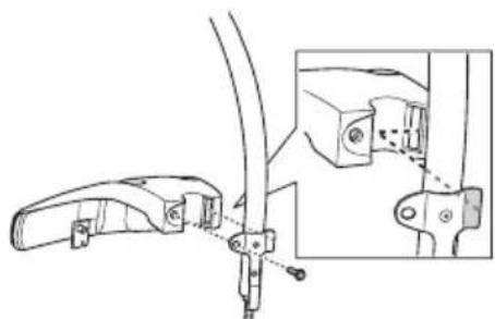 HUSQVARNA 129LK - Monteren van trimmerbeschemkap en trimmerkop - 2