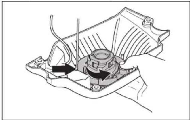 HUSQVARNA 543 XP G - To replace a broken or worn starter rope - 2