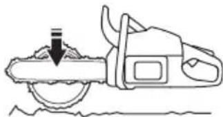 HUSQVARNA 543 XP G - Cortar um tronco no solo - 2